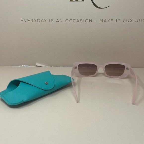 Minue | Kelly Sunglasses in Pink - Picture 3 of 6